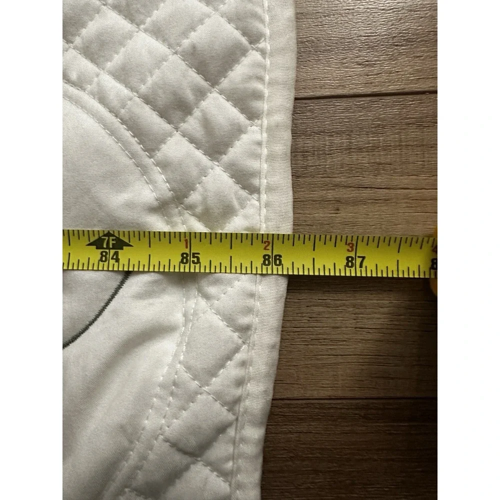 Queen/king quilted coverlet, 86 x 102 white, red‎ floral embroidery Lightweight